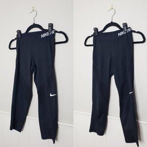 NIKE Dri Fit Black Crop Length Athletic Leggings